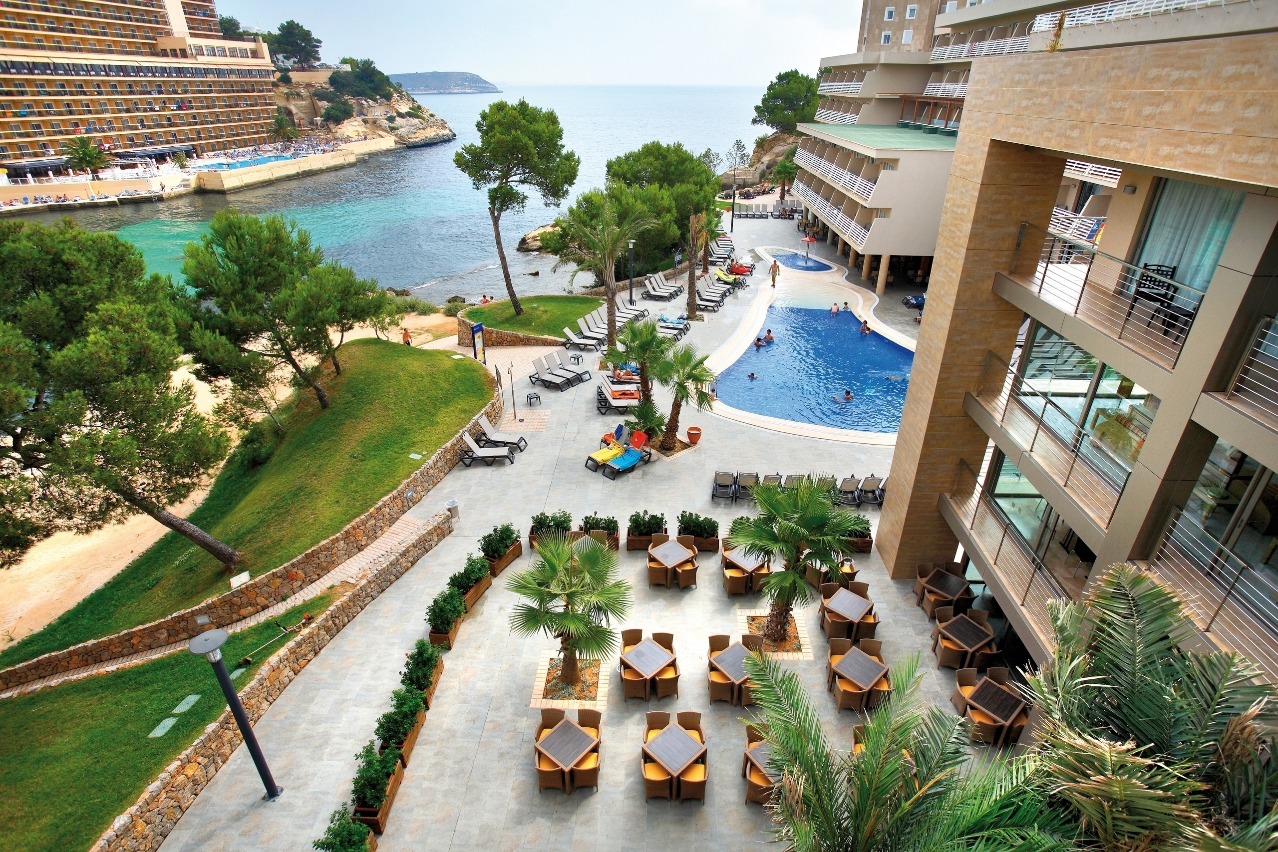 Occidental Cala Viñas, Cala Vinyes